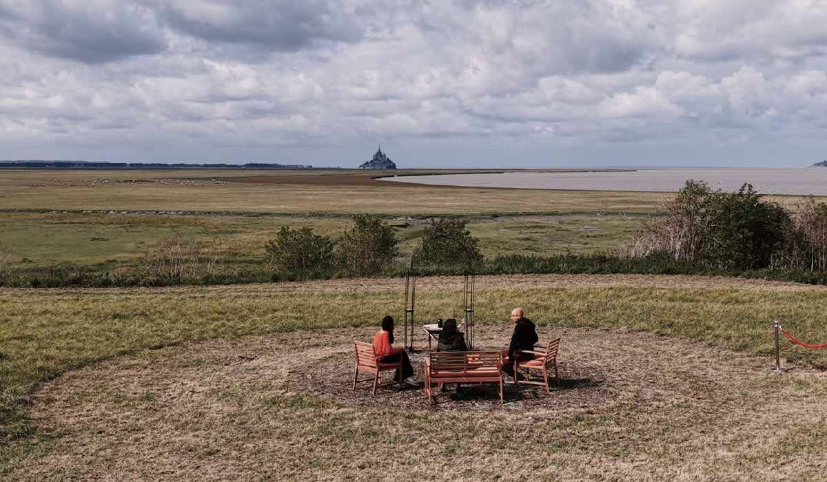 Ultim’air : la première aire de dispersion des cendres pour animaux de compagnie, face au Mont-Saint-Michel